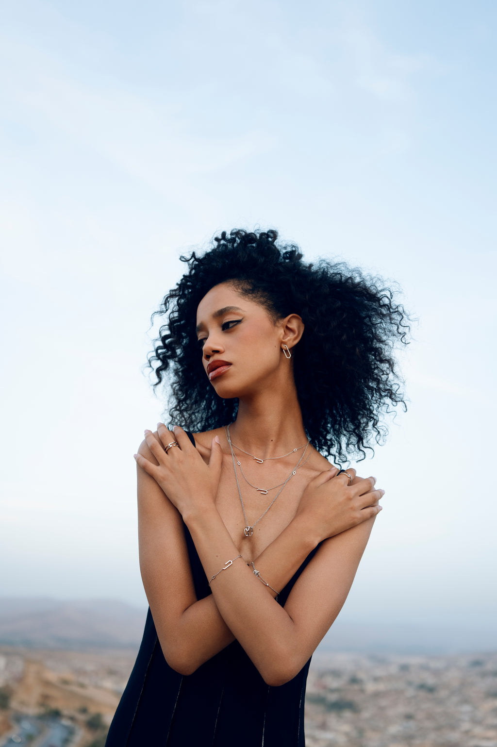 ROOTS ESSENCE EARRINGS PAVÉ - L